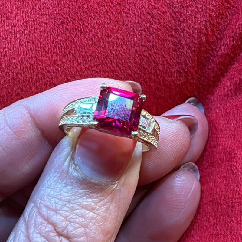 Anillo Piedra Roja 14K