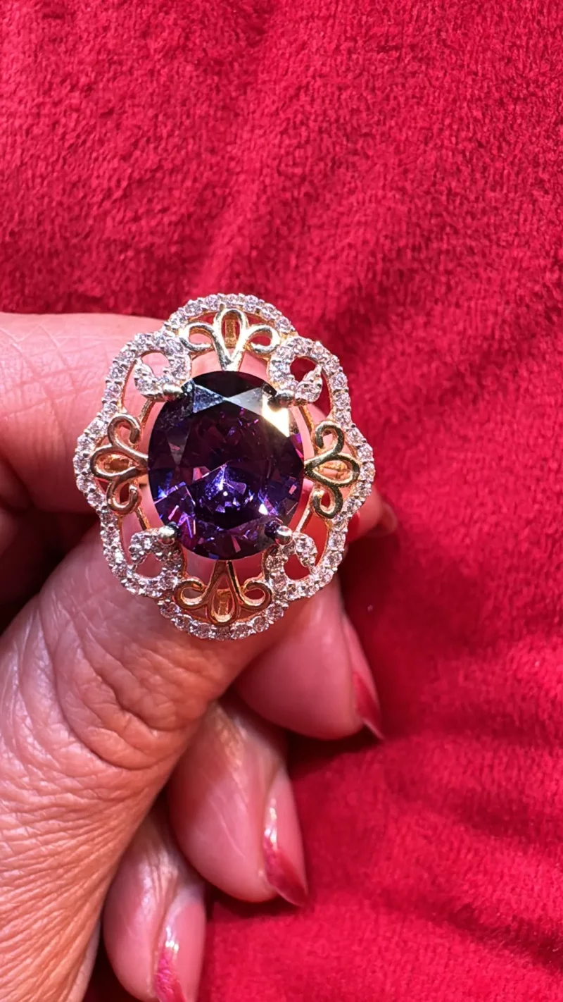 Anillo Diseño Circonia Morada 14K