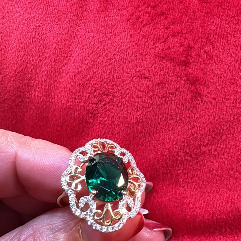 Anillo Diseño Piedra Verde 14K
