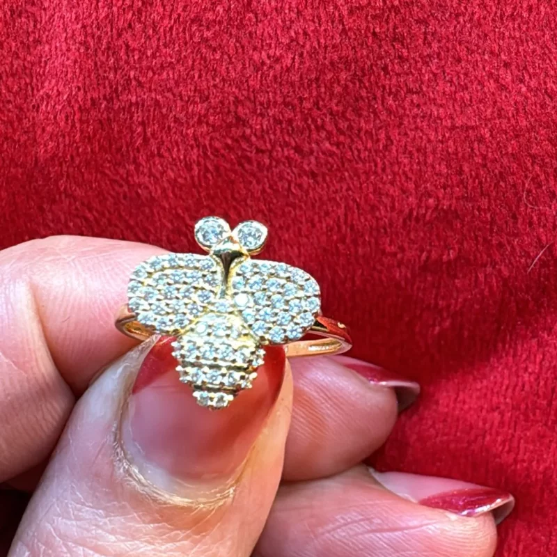 Anillo Diseño Abejita 14K