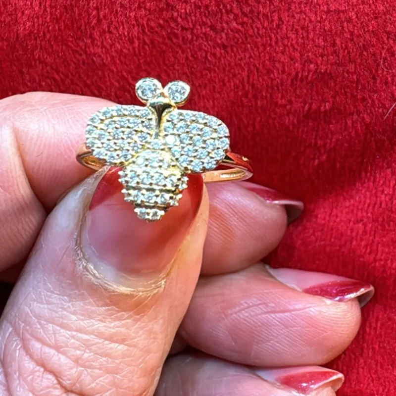 Anillo Diseño Abejita 14K
