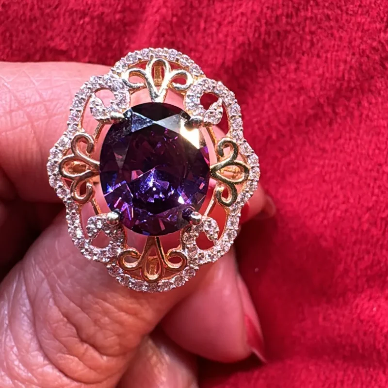 Anillo Diseño Circonia Morada 14K