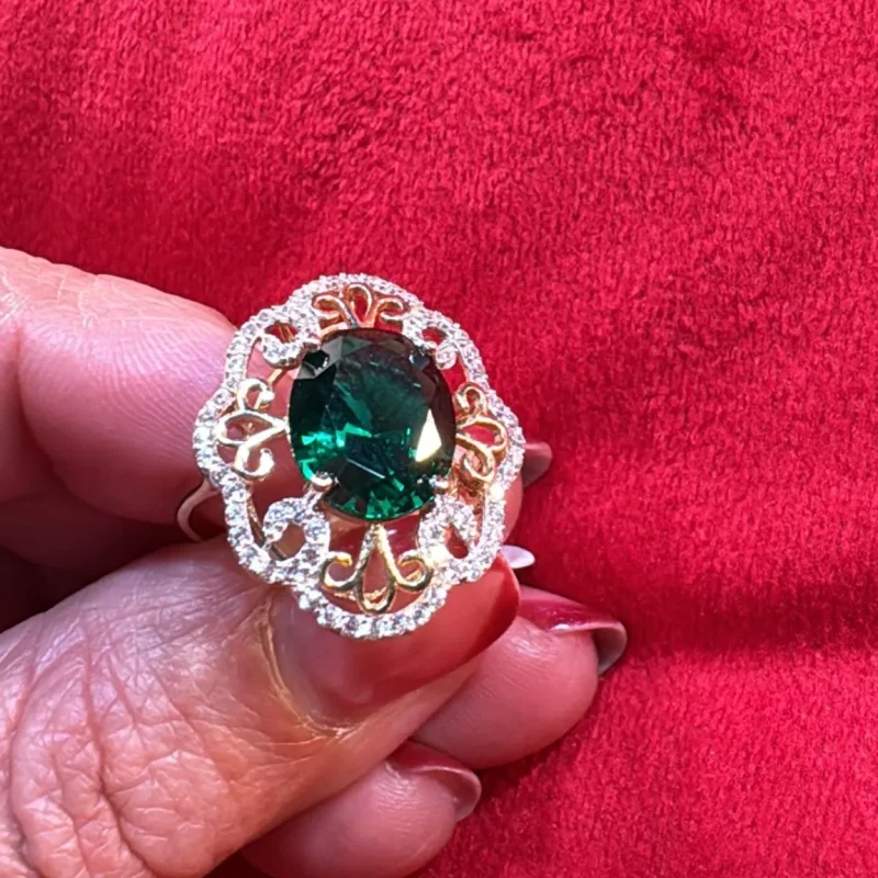 Anillo Diseño Piedra Verde 14K